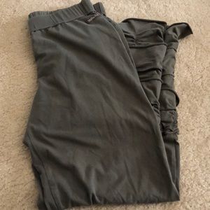 Women’s Matilda Jane ruffle pants.